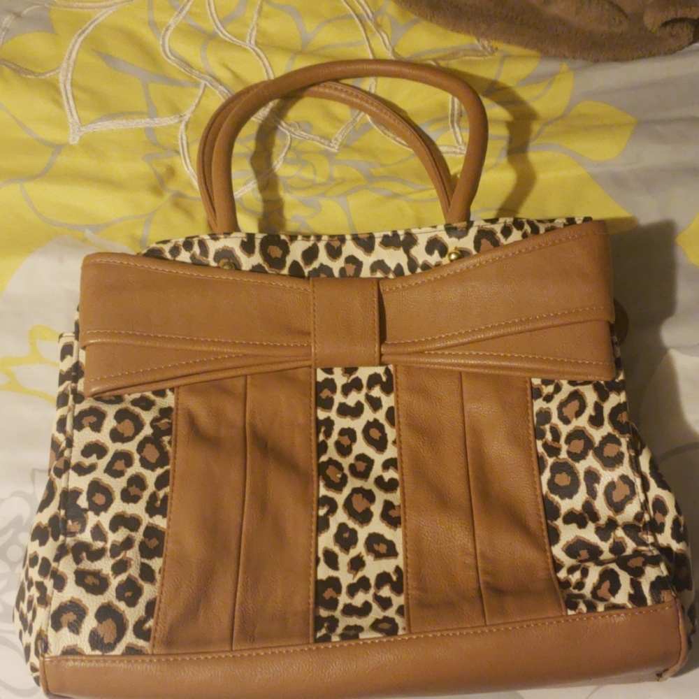 Besty Johnson purse